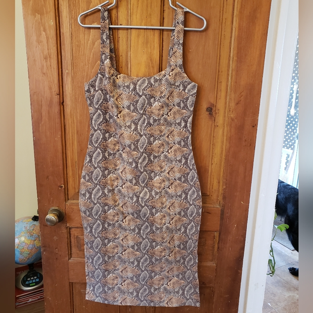 Dynamite Bodycon Midi Dress, Large